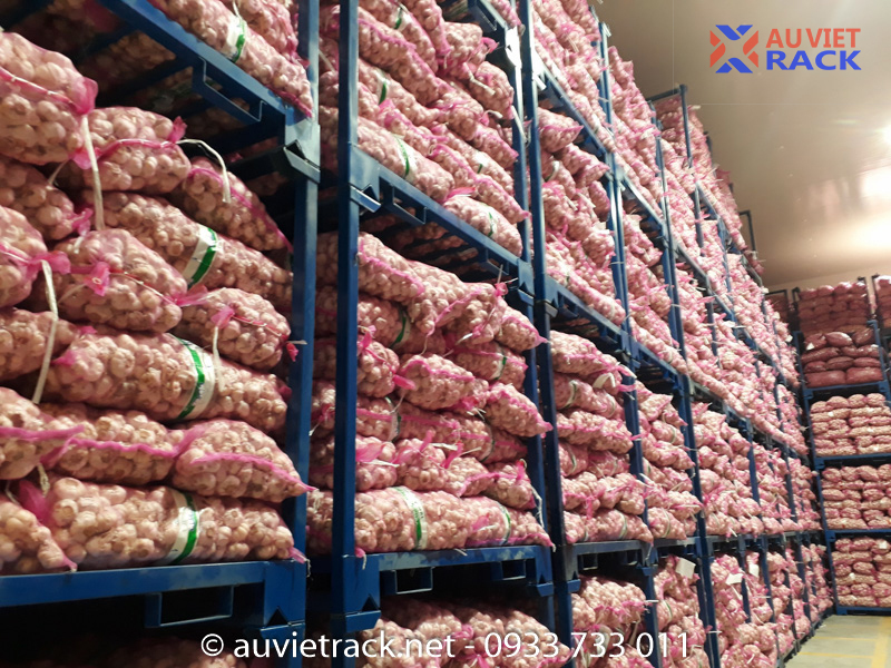 bán pallet sắt
